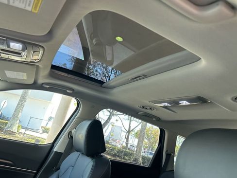 Used 2025 Kia Telluride S image 19