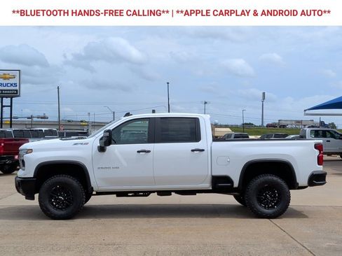 New 2026 Chevrolet Silverado 2500 ZR2 AWD/4WD image 5