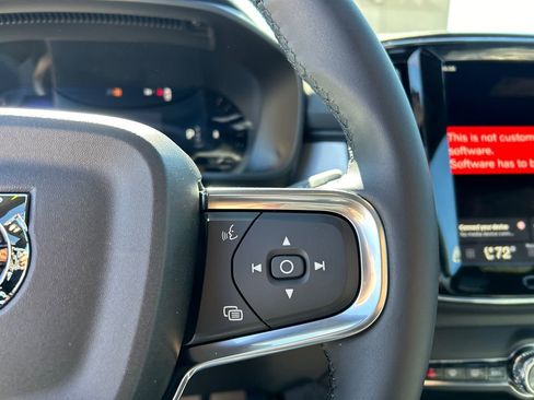 New 2026 Volvo XC40 B5 Ultra w/ Climate Package AWD/4WD image 14