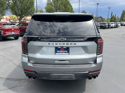 Used 2025 Chevrolet Suburban Z71 AWD/4WD image 9