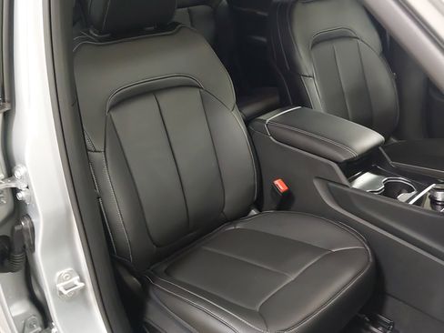 New 2025 Jeep Grand Cherokee L Limited w/ Luxury Tech Group II image 28