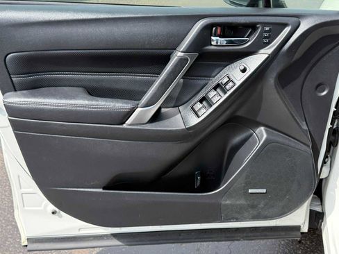 Used 2018 Subaru Forester 2.5i Touring image 11