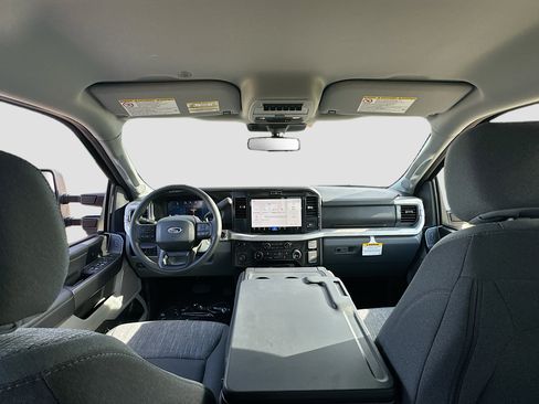 New 2026 Ford F250 4x4 Crew Cab Super Duty image 16