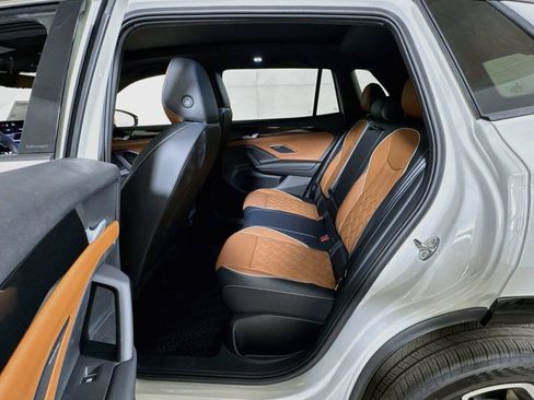 New 2026 Volkswagen Tiguan SEL R-Line AWD/4WD image 12