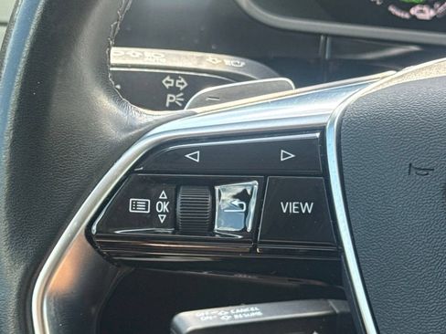 Used 2022 Audi e-tron Premium Plus AWD/4WD image 24