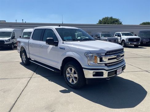 Used 2019 Ford F150 XLT w/ Equipment Group 302A Luxury AWD/4WD image 3