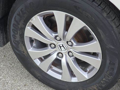 Used 2014 Honda Odyssey EX-L image 12