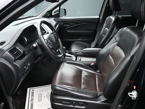 Used 2018 Honda Ridgeline Black Edition image 11