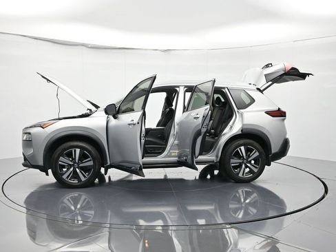 Used 2021 Nissan Rogue SL w/ Premium Package image 48
