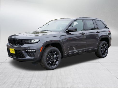 New 2025 Jeep Grand Cherokee Limited image 3