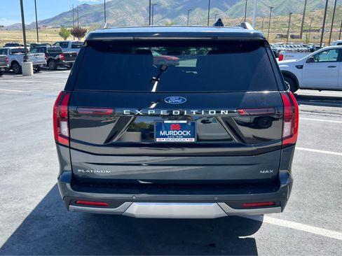 New 2026 Ford Expedition Max Platinum w/ Driver's Package AWD/4WD image 9