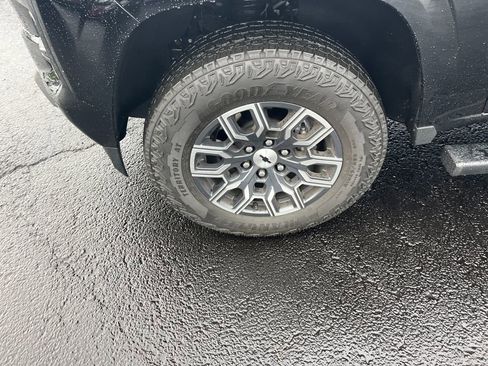 Used 2025 Chevrolet Colorado Z71 image 31