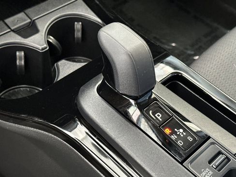 Used 2024 Toyota Prius LE image 22