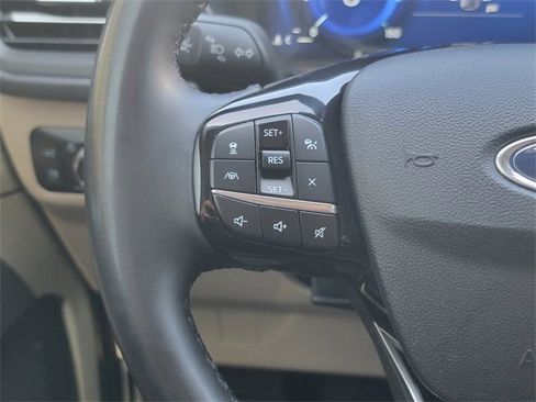 Used 2022 Ford Escape SEL w/ Technology Package image 32