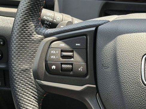 Certified 2025 Honda Ridgeline TrailSport image 15