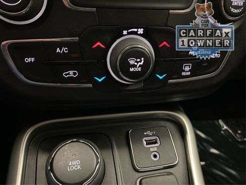 Used 2019 Jeep Compass Latitude image 30