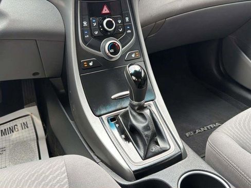 Used 2014 Hyundai Elantra SE w/ Option Group 02 image 22