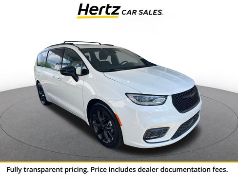 Used 2025 Chrysler Pacifica Limited FWD image 1