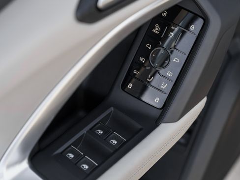 Used 2025 Audi Q5 Prestige image 24