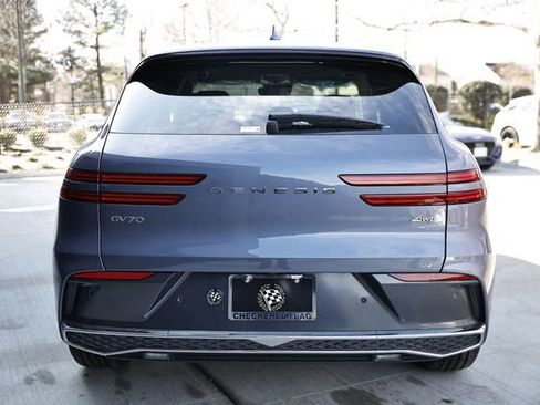 New 2026 Genesis GV70 2.5T Advanced image 8