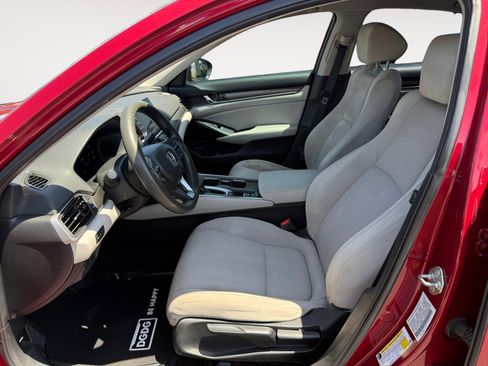 Used 2018 Honda Accord LX image 10