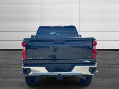 Used 2022 Chevrolet Silverado 2500 LT w/ Convenience Package AWD/4WD image 4