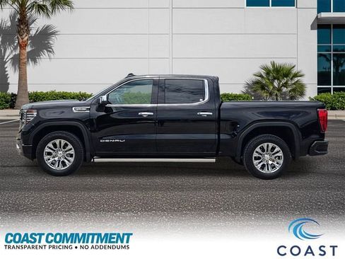 Used 2022 GMC Sierra 1500 Denali AWD/4WD image 3