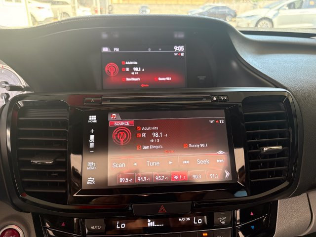 Used 2016 Honda Accord Touring image 15