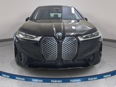 Used 2024 BMW iX xDrive50 w/ Sport Package AWD/4WD image 3