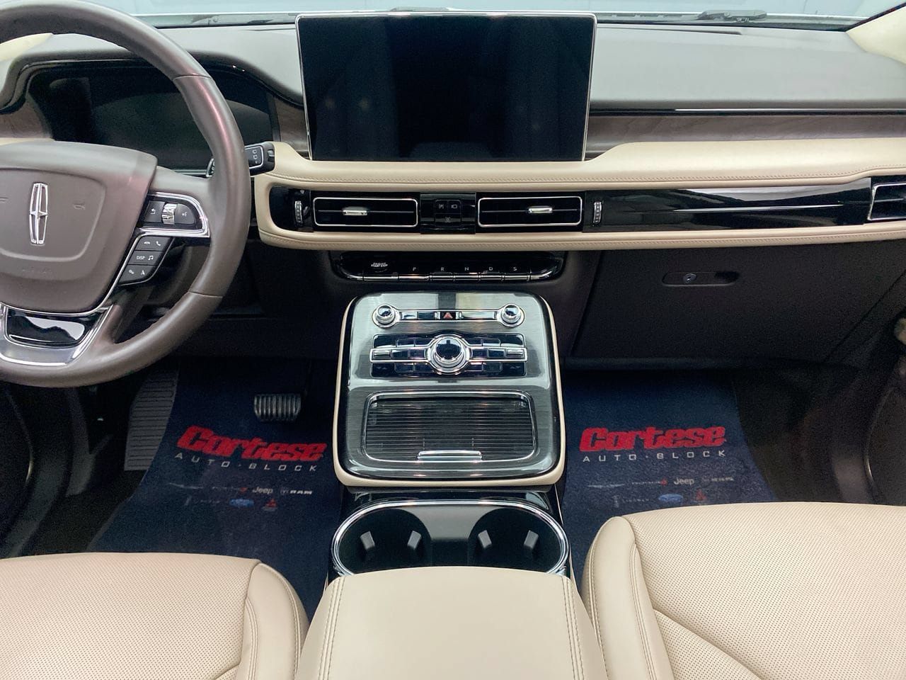 Used 2023 Lincoln Nautilus Reserve AWD/4WD image 20