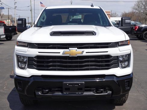 Used 2025 Chevrolet Silverado 2500 Custom w/ Custom Convenience Package AWD/4WD image 6