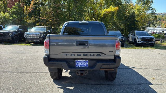 Used 2022 Toyota Tacoma TRD Off-Road AWD/4WD image 7