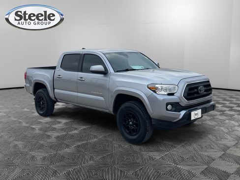 Used 2021 Toyota Tacoma TRD Off-Road image 7