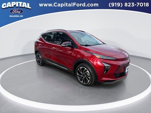 Used 2023 Chevrolet Bolt EUV Premier w/ Sun & Sound Package image 2
