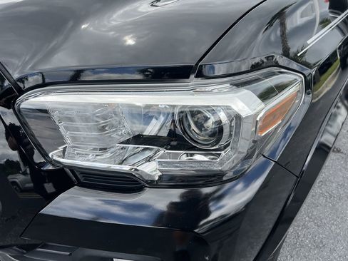Used 2021 Toyota Tacoma TRD Sport RWD image 6