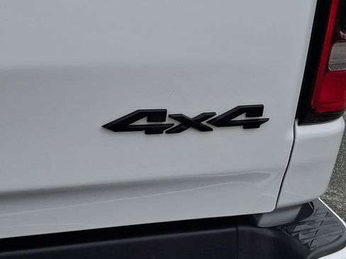 Used 2023 RAM 1500 Big Horn AWD/4WD image 32
