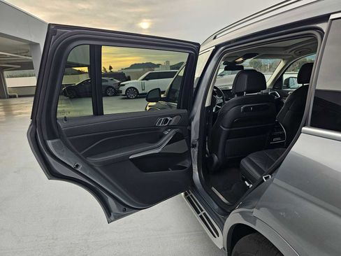 Used 2024 BMW X7 xDrive40i w/ Premium Package image 17