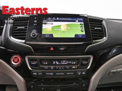 Used 2019 Honda Pilot Touring image 12