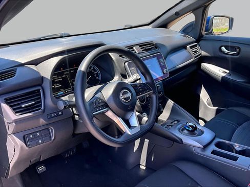 Used 2025 Nissan Leaf S FWD image 17