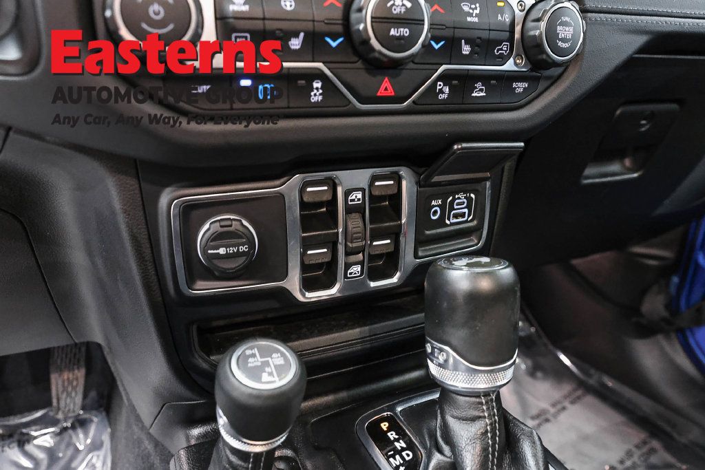 Used 2024 Jeep Wrangler Unlimited Sahara w/ Technology Group AWD/4WD image 23