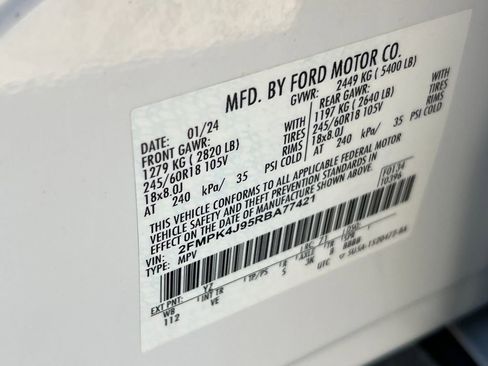 Used 2024 Ford Edge SEL image 25