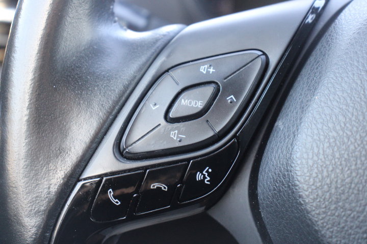 Used 2021 Toyota C-HR XLE FWD image 20