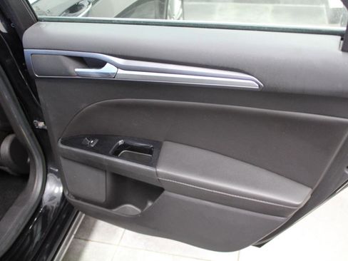 Used 2014 Ford Fusion Titanium FWD image 26
