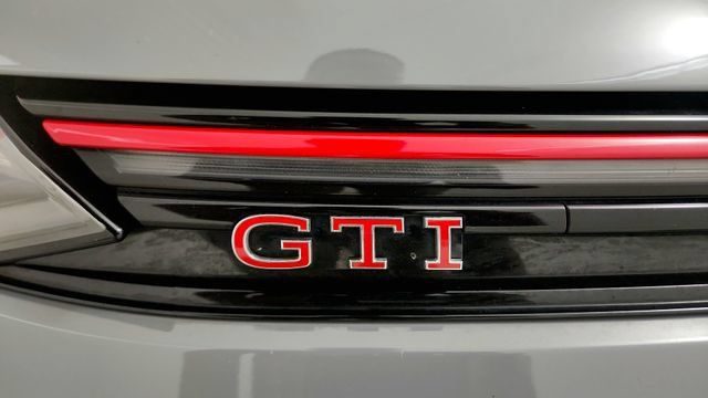 Used 2025 Volkswagen GTI SE FWD image 35