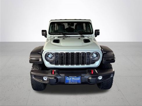 Used 2024 Jeep Wrangler Unlimited Rubicon w/ Convenience Group AWD/4WD image 3