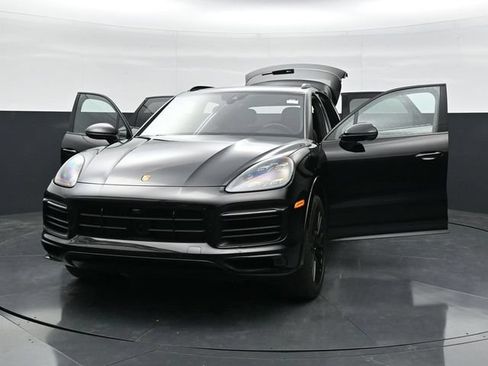 Used 2023 Porsche Cayenne GTS AWD/4WD image 42