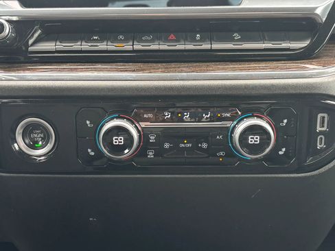 Used 2023 GMC Sierra 1500 Elevation image 25