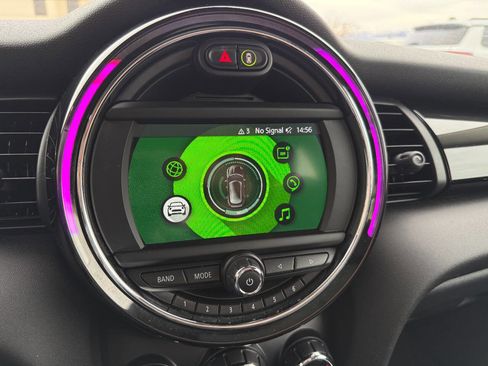 Used 2019 MINI Cooper S w/ Signature Upholstery Package image 29