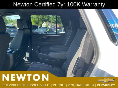 Used 2025 Chevrolet Tahoe Premier AWD/4WD image 30
