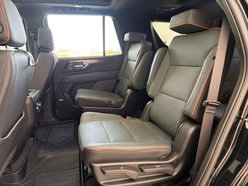 Used 2025 GMC Yukon AT4 w/ LPO, Floor Liner Package AWD/4WD image 15